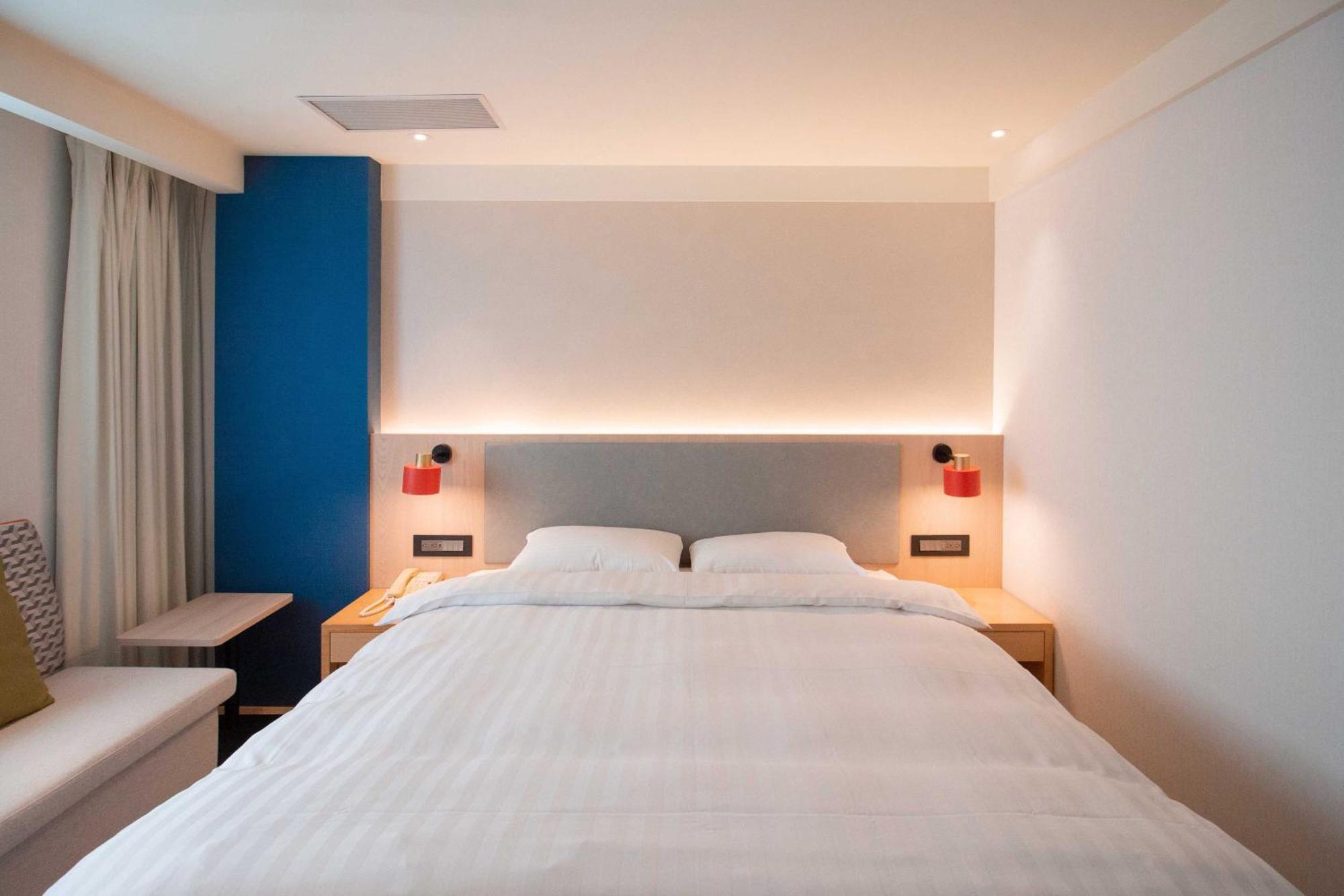 Express Train Station By Ihg 4* Taipei