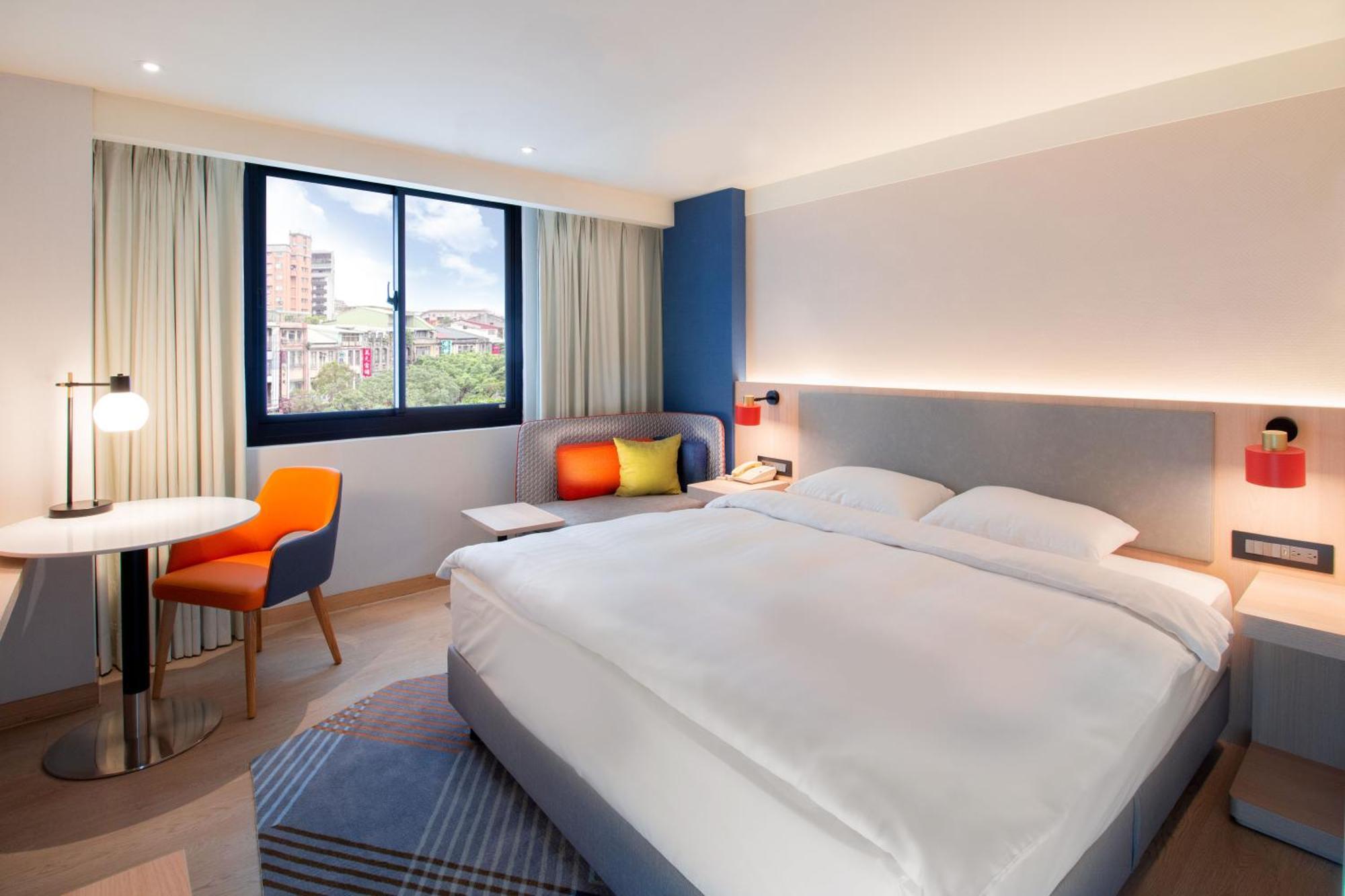 Hotel Express Train Station By Ihg