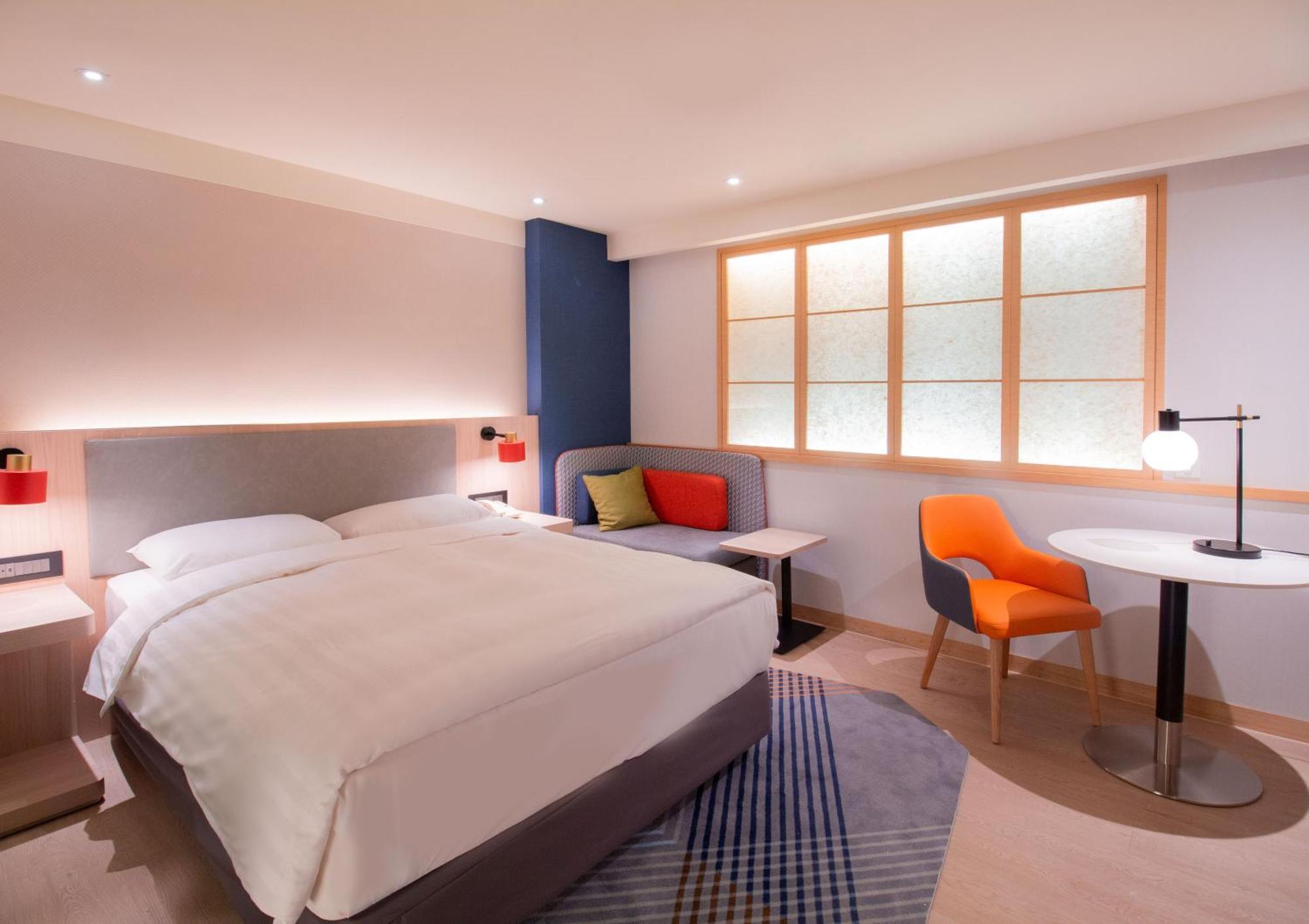 Hotel Express Train Station By Ihg Taipei