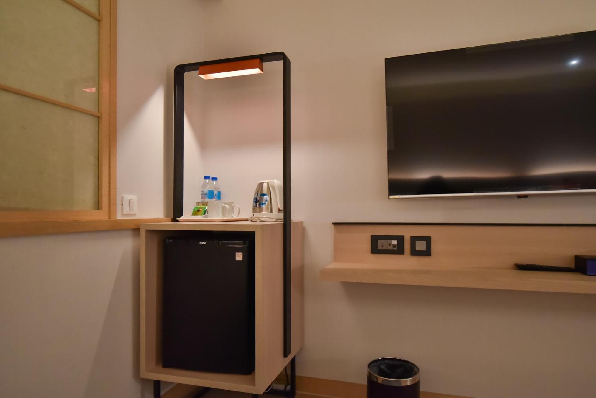 Hotel Express Train Station By Ihg Taipei