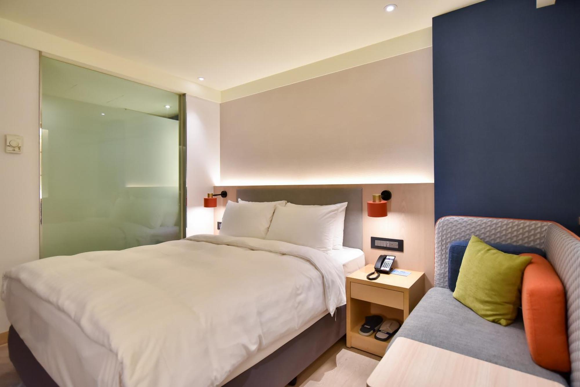 Hotel Express Train Station By Ihg Taipei