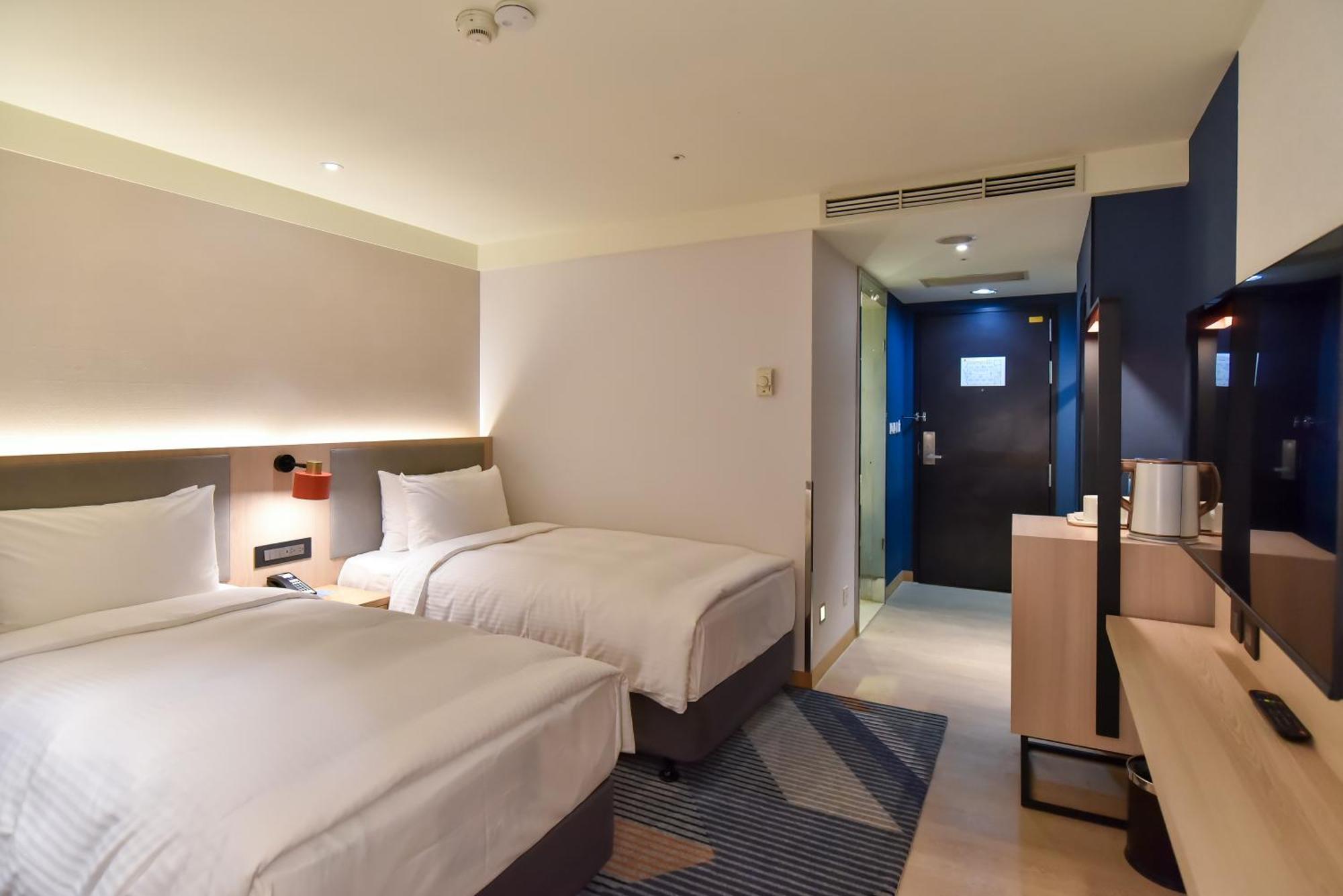 Express Train Station By Ihg Taipei