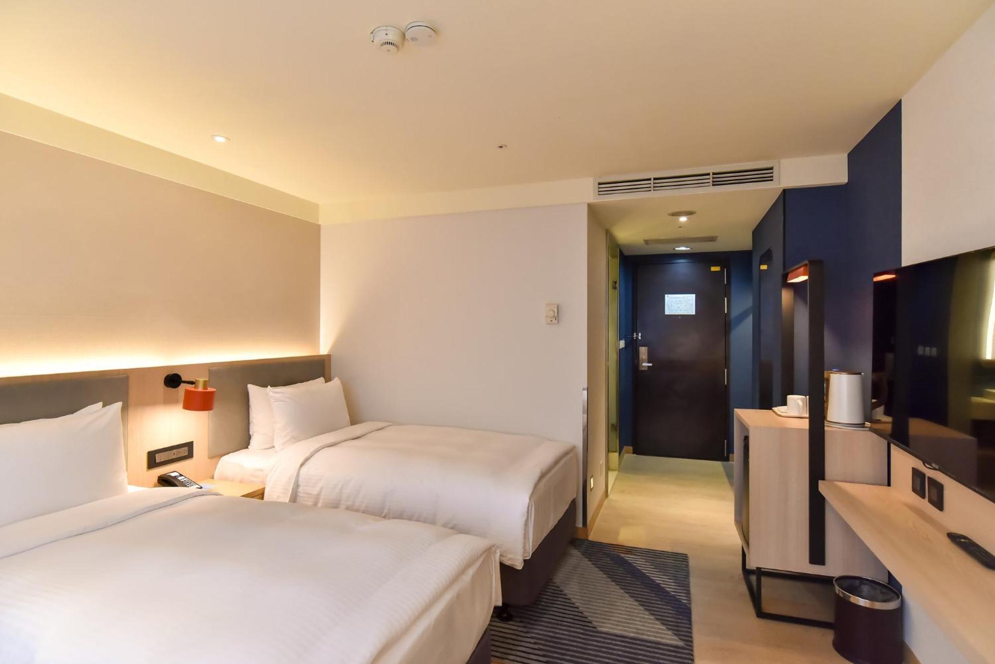 Express Train Station By Ihg 4* Taipei