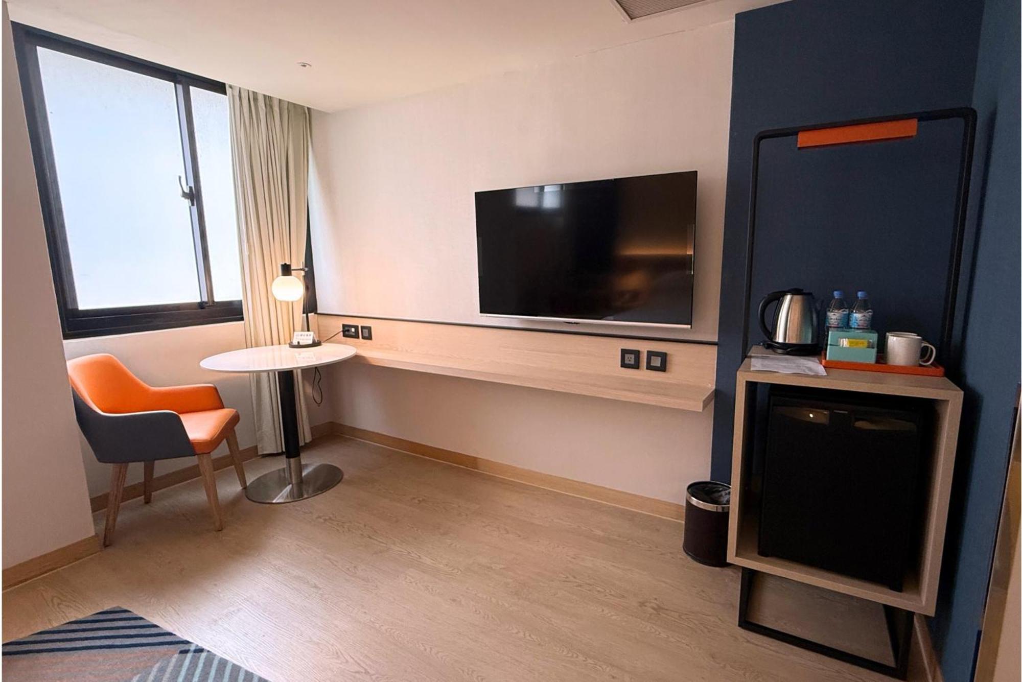 Express Train Station By Ihg Hotel Taipei