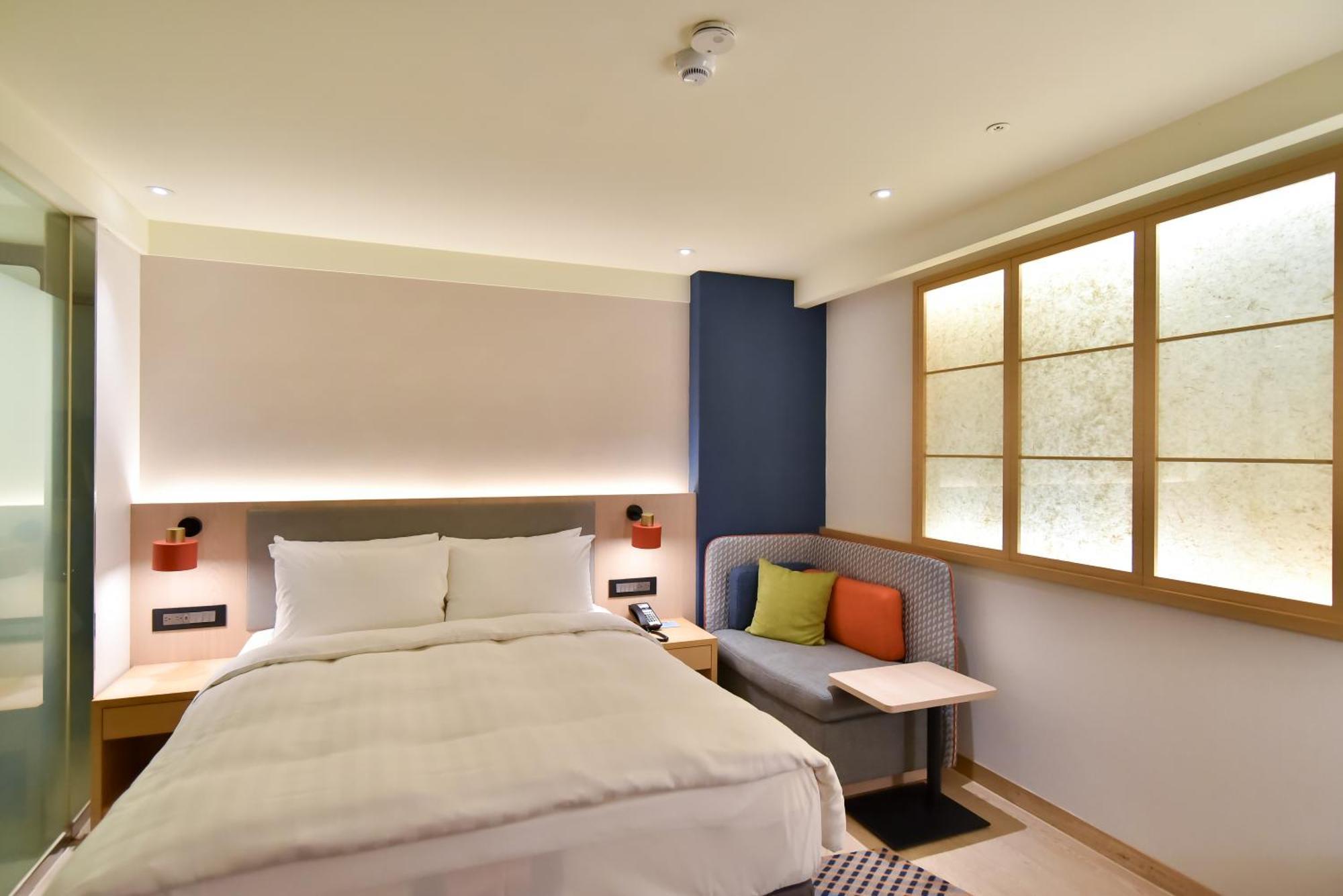 Khách sạn Express Train Station By Ihg 4*